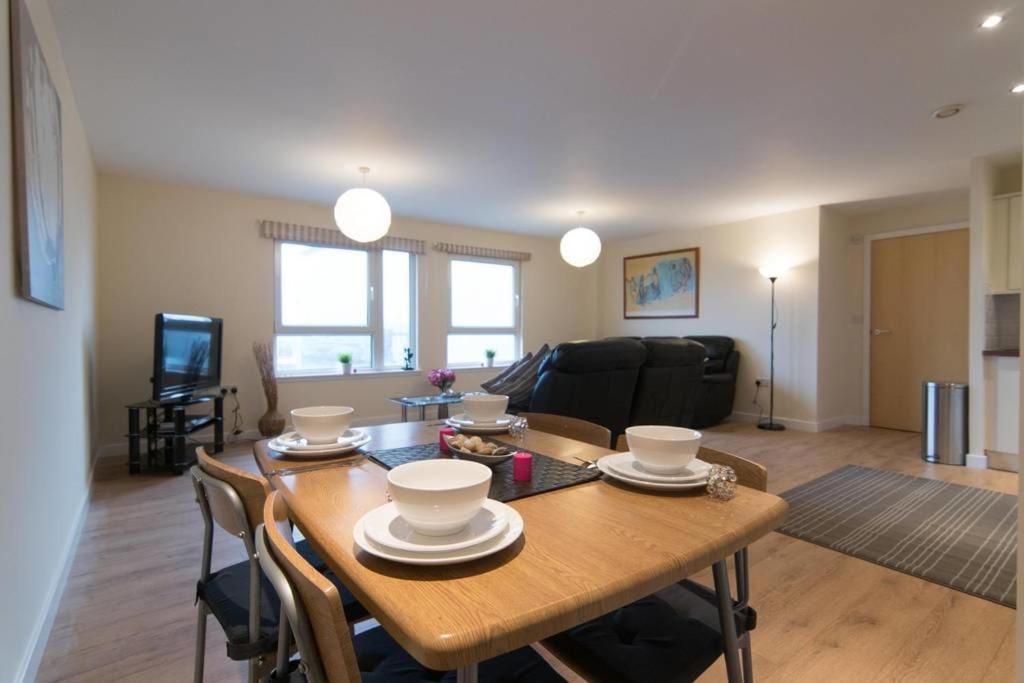 Executive 2 Bed 2 Bath - Free Parking Leilighet Glasgow Eksteriør bilde