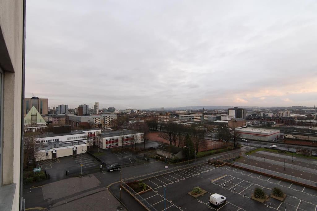 Executive 2 Bed 2 Bath - Free Parking Leilighet Glasgow Eksteriør bilde
