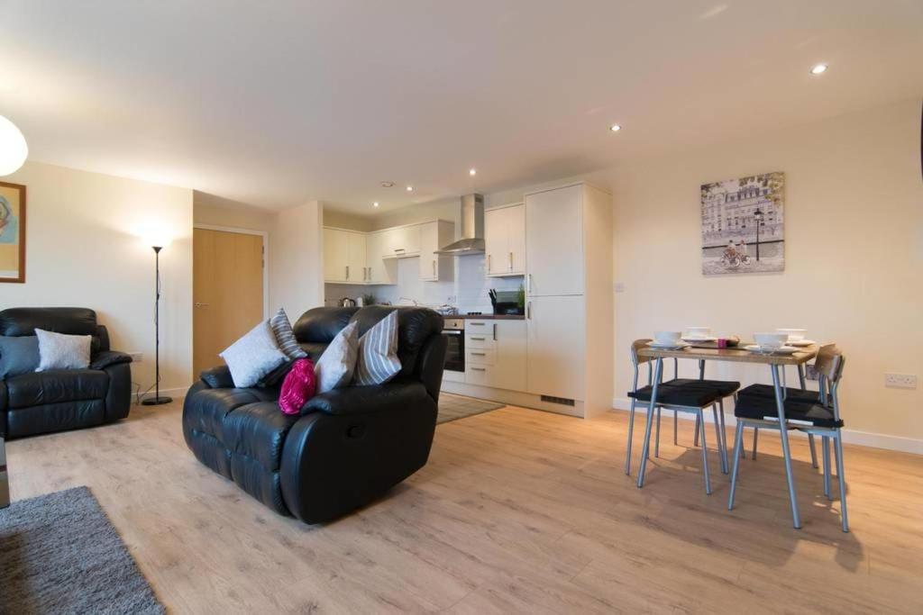 Executive 2 Bed 2 Bath - Free Parking Leilighet Glasgow Eksteriør bilde
