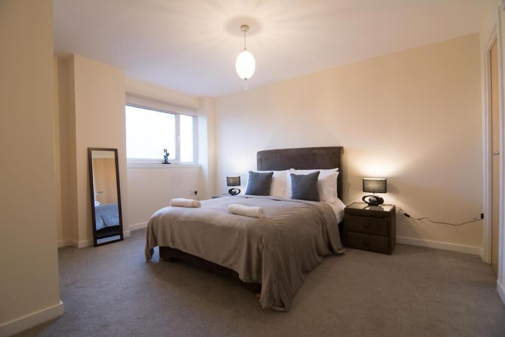 Executive 2 Bed 2 Bath - Free Parking Leilighet Glasgow Eksteriør bilde